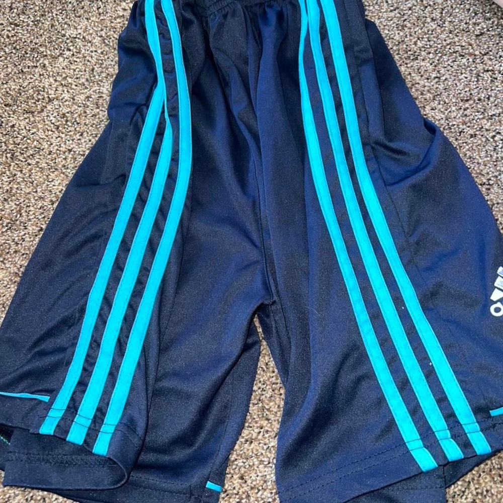 Adidas Chelsea Blue Shorts Size Small - Picture 3 of 4